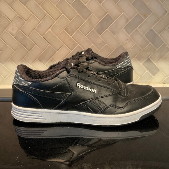 Reebok Women’s ROYAL TECHQUE - Picture 1 of 6